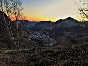 67 Luce e colori del tramonto inoltrato sulla Val Serina